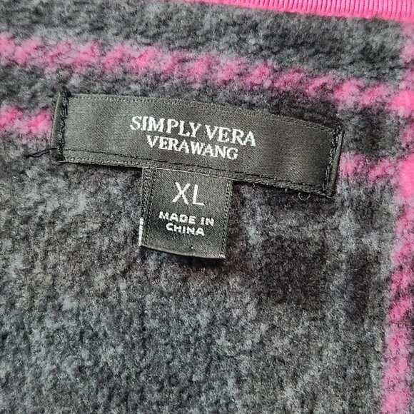 Vera Wang Fleece Cardigan Plaid XL
Lot H - Picture 3 of 6